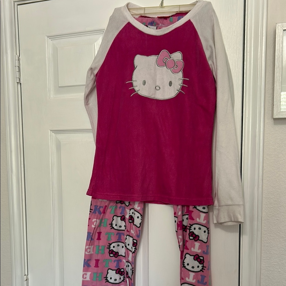 Hello Kitty Pink and White Fleece Pajama Sets with Graphic Prints
